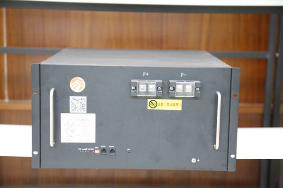 Hệ thống lưu trữ năng lượng tiện ích thông minh ESS 400V Để sử dụng năng lượng tối ưu