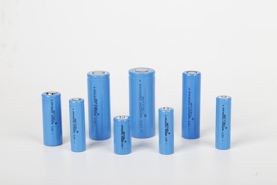Chu kỳ sâu Mặt trời Li Ion 18650 Pin 3.7V LFP sạc lại Lifepo4 Cell Năng lượng mặt trời